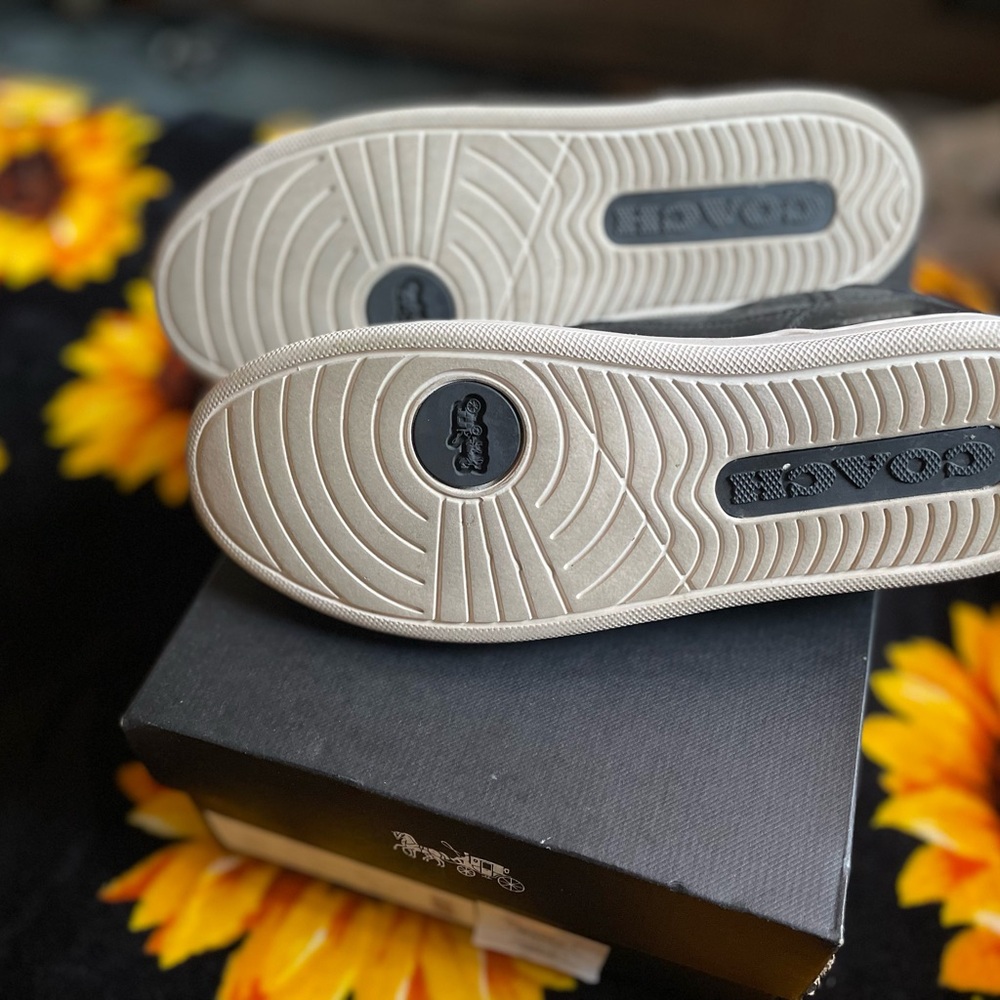 Coach brand low top sneakers - Picture 4 of 4